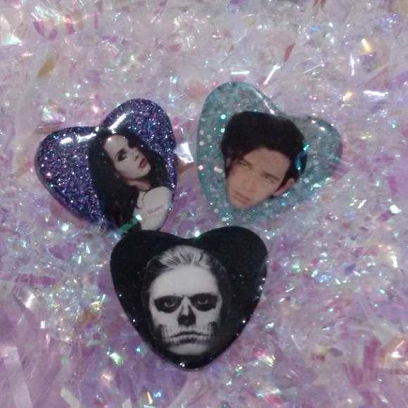Resin Heart Pin Bundle