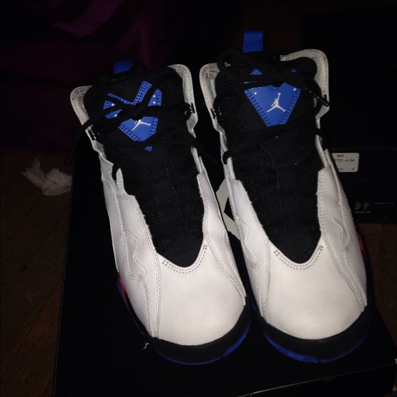 jordan flights 6Y - Picture 1 of 3