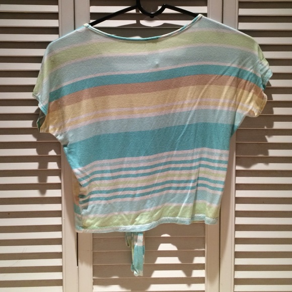 Cropped top - Picture 2 of 2
