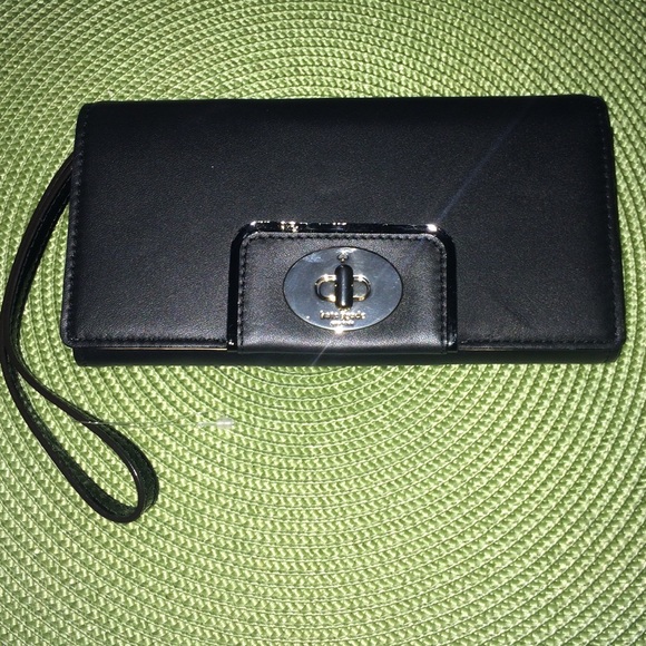 NWT Kate Spade Turnlock Mara in Hampton Road Black