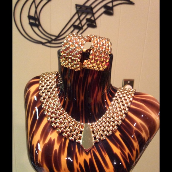 Neckless Set - Picture 1 of 1