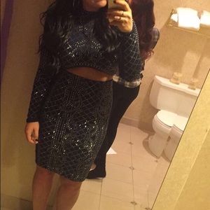 Matching long sleeve crop top and pencil skirt