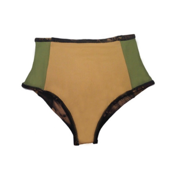 Falcon and the Wolf highwaisted Teekini Bikini - Picture 3 of 3