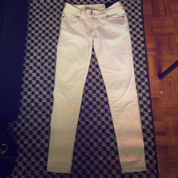The Limited 678 skinny white jeans- summer ready