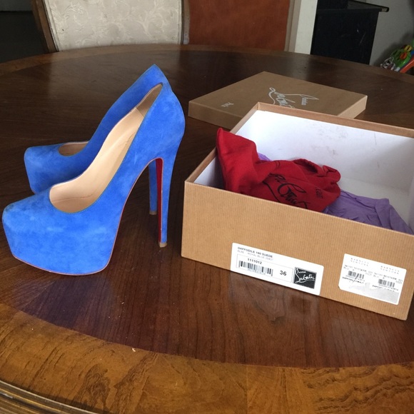 Christian Louboutin Suede daff size 36 - Picture 1 of 4
