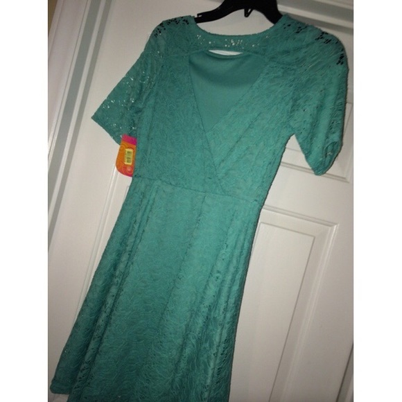 Teal lace dress with crossed cut out - Picture 2 of 4