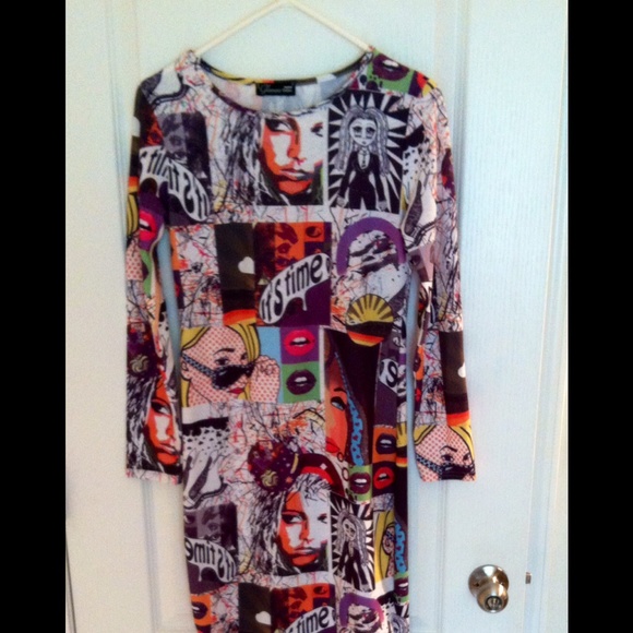 🎉New Listing🎉Comic Strip Bodycon Dress