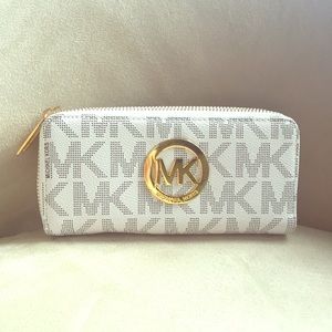 Michael Kors wallet