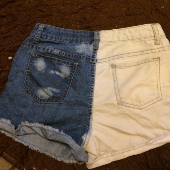 High waisted studded shorts - Picture 3 of 4