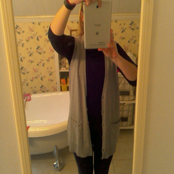 Chico's heather grey long vest - Picture 4 of 4