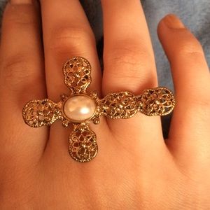 Double finger cross ring