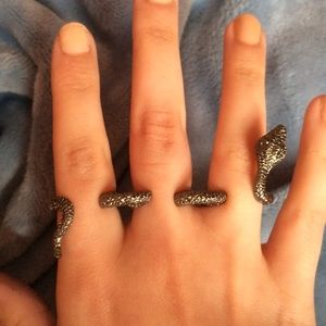 Three finger snake ring