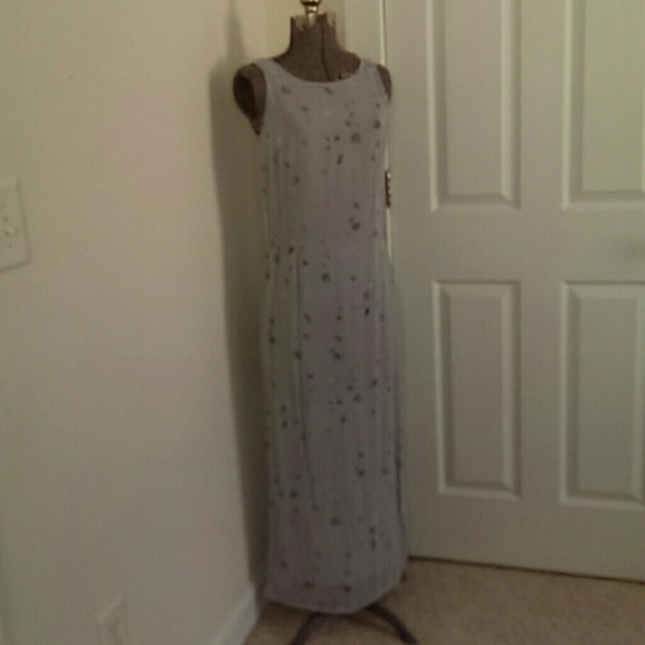 *SALE* Beautiful blue foral lightweight maxi dress - Picture 2 of 4