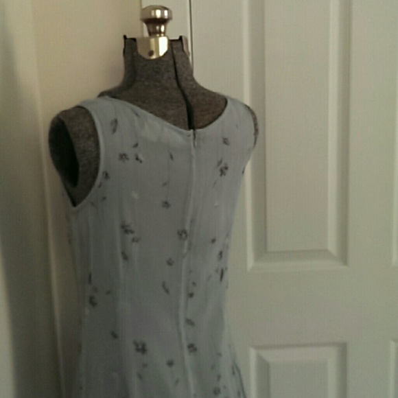 *SALE* Beautiful blue foral lightweight maxi dress - Picture 4 of 4