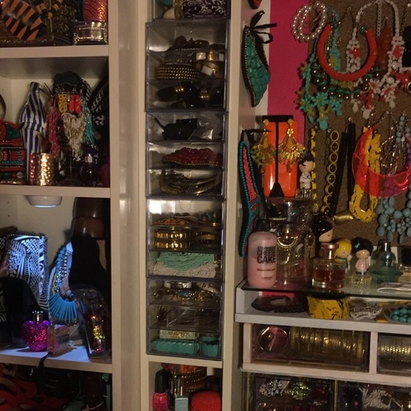 Look at My Colorful Bright DIY Closet - Picture 4 of 4