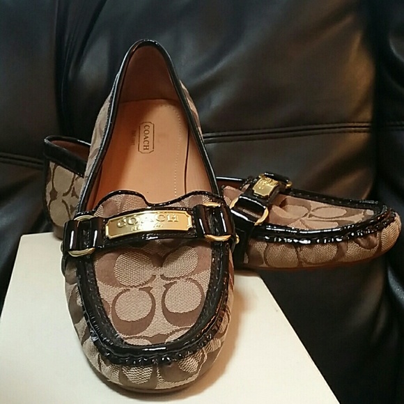 SOLD**Coach shoes can take $ thru mercari or PP - Picture 2 of 4