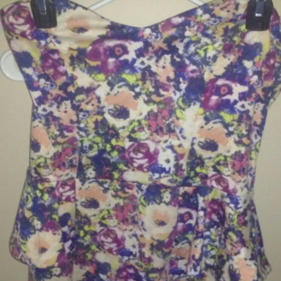 Dress - Picture 2 of 3