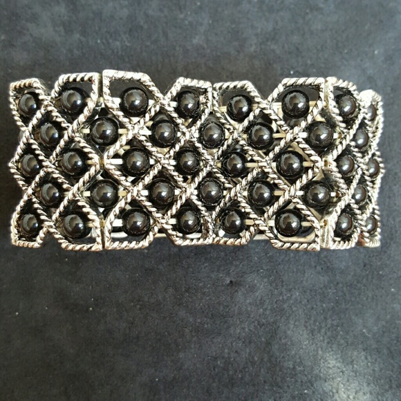 SUPER COOL BEADED BRACELET!!