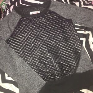 Quilted black sweater grey sleeves