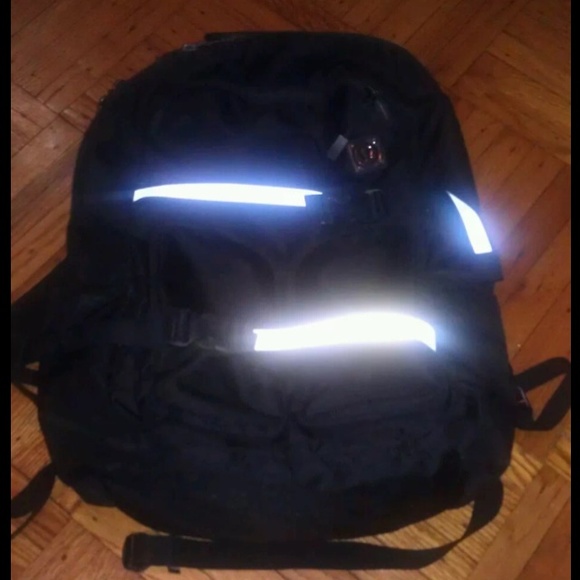 Lululemon backpack with rain cover!! - Picture 2 of 4