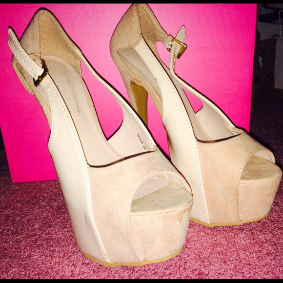 Heels - Picture 2 of 3