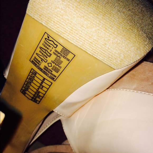 Heels - Picture 3 of 3