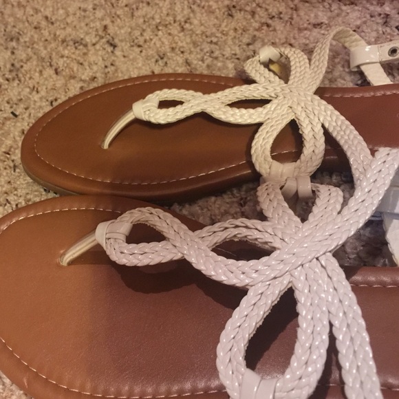sandals - Picture 3 of 3