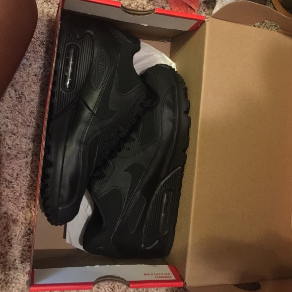 all black nike air max