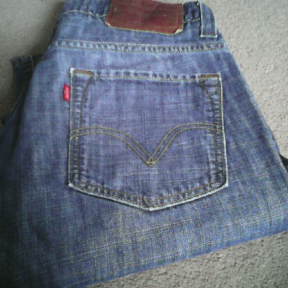Levis MEN jeans.