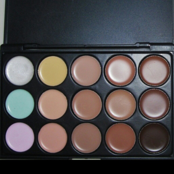 Concealer / contour kit