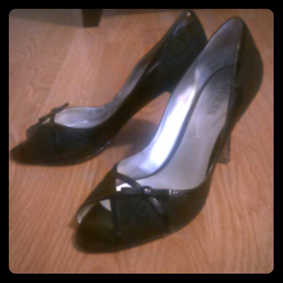 Black Guess heels