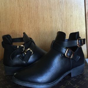 Black Mossimo Boots