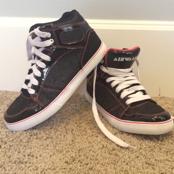 Airwalk sneakers NWOT