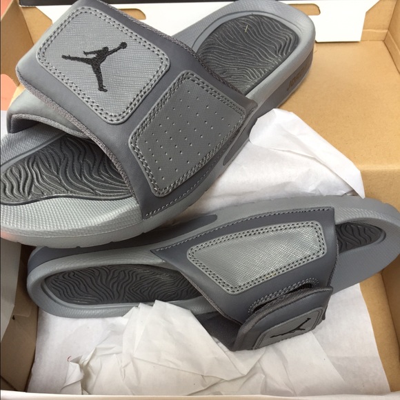 Jordan slides *never worn* size 6 boy's/8 women's