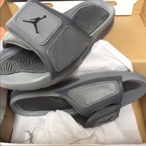 Jordan slides *never worn* size 6 boy's/8 women's