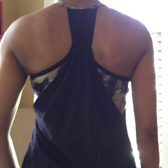 Lulemon no limits tank - Picture 3 of 4