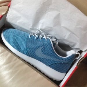 Nike Roshes sz11 in the box