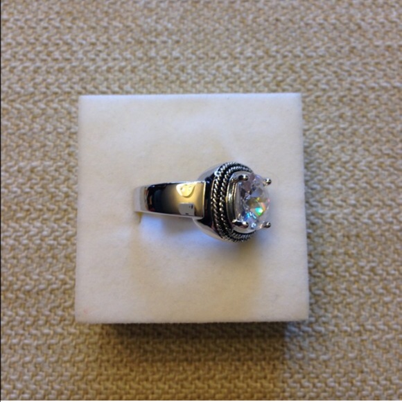 π 3.7ct Vintage Princess Engagement - Picture 3 of 4