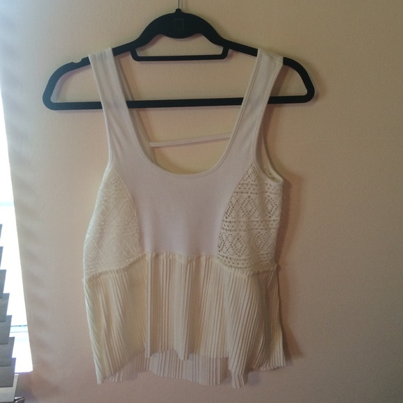 Lace cut out top - Picture 1 of 2