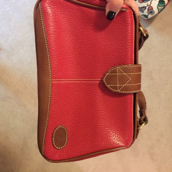 Vintage Red Crossbody - Picture 2 of 3