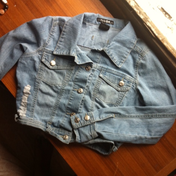 Jean jackets😍😱😍 - Picture 2 of 4