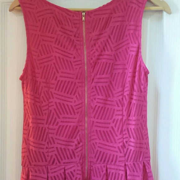 Cute and sassy boutique dress - Picture 4 of 4