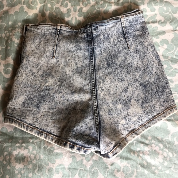 Super stretched high waisted shorts - Picture 2 of 3