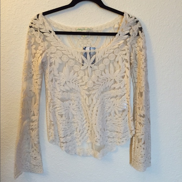 ✨NWT✨ crochet long sleeve top