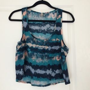 brand new crop top with summery pattern