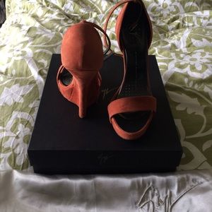 Giuseppe heel less shoe