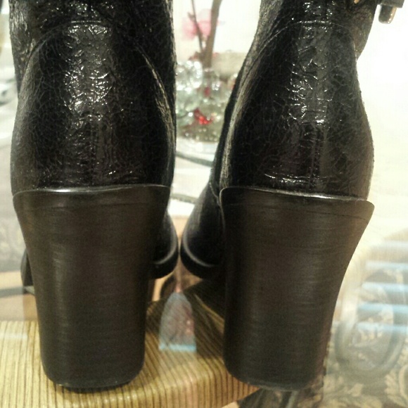 Colin Stuart Crackled Leather Boots - Picture 4 of 4