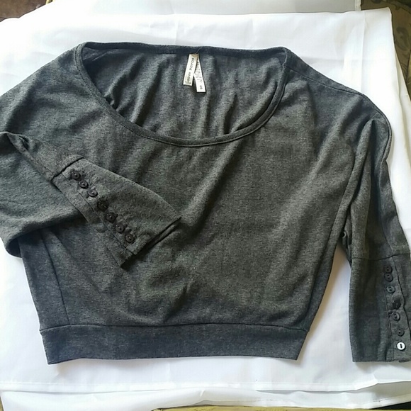Cropped  top white OR grey (like New)