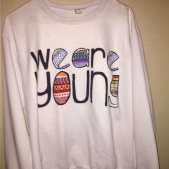 💫Crewneck Sweater!💫 - Picture 2 of 3
