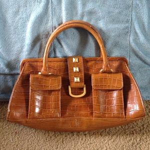 LEATHER STUDDED HANDBAG